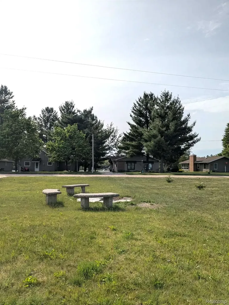 5554 N Sauble Lake Drive Sauble Township MI 49644