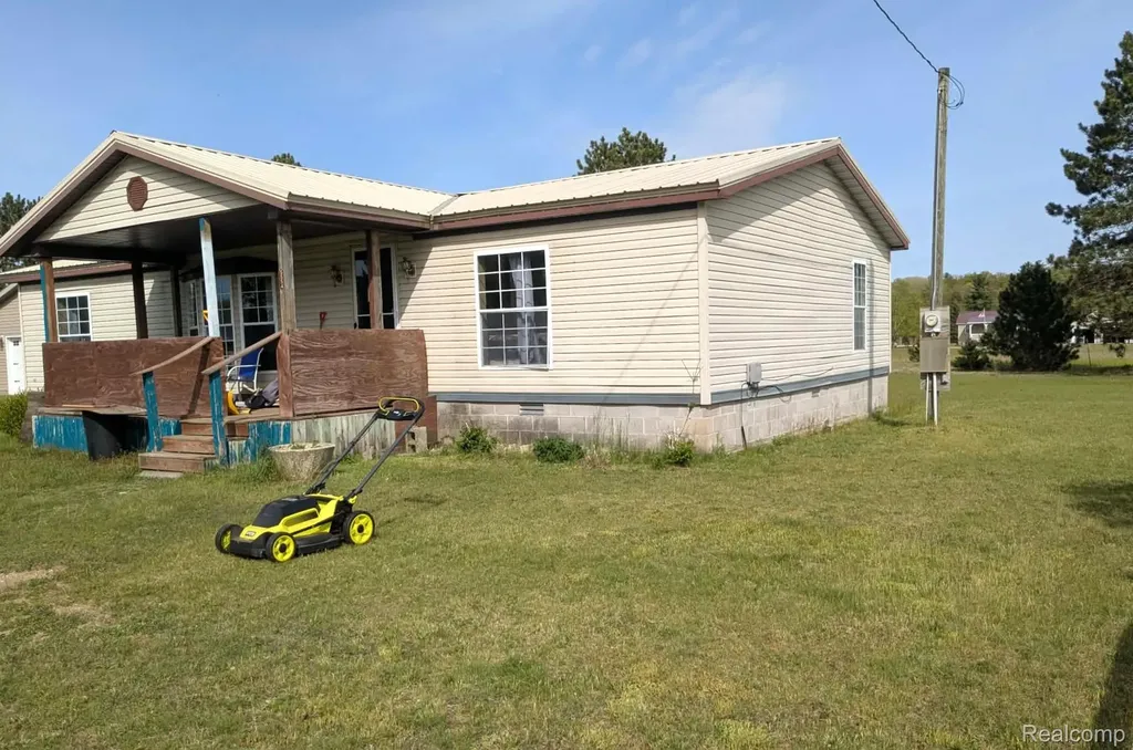 5554 N Sauble Lake Drive Sauble Township MI 49644