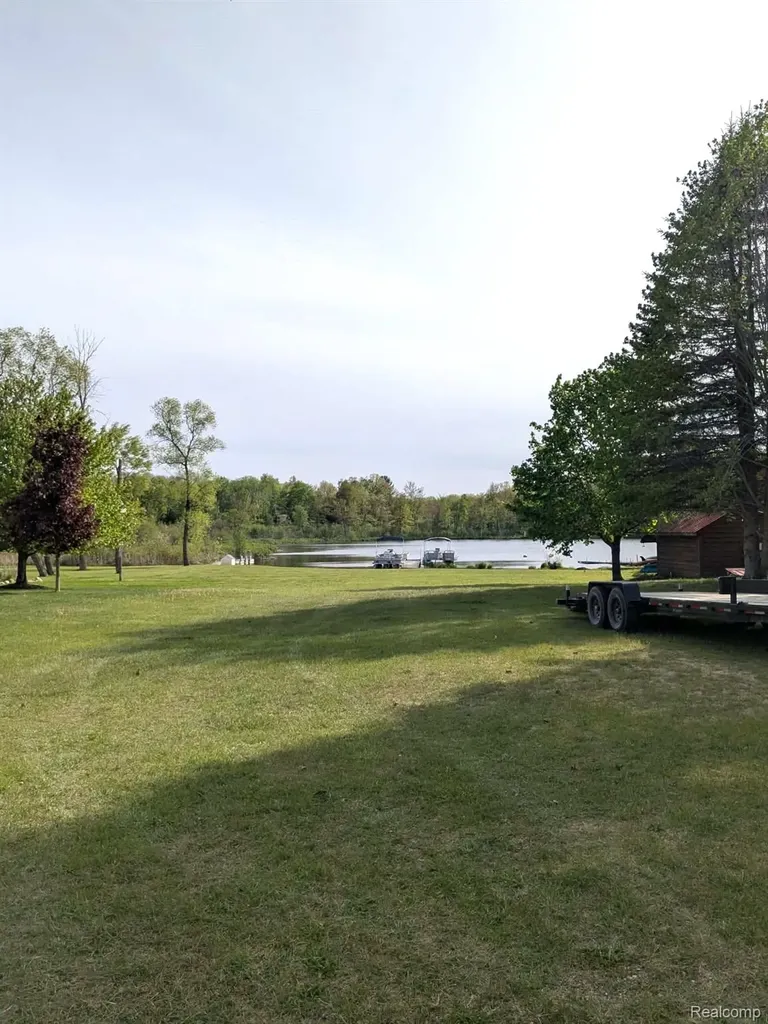 5554 N Sauble Lake Drive Sauble Township MI 49644