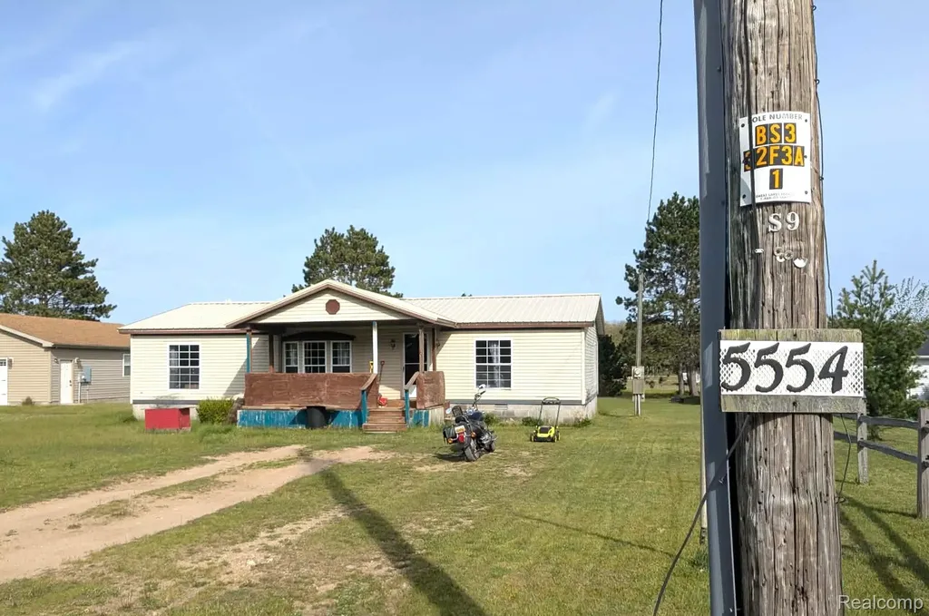 5554 N Sauble Lake Drive Sauble Township MI 49644