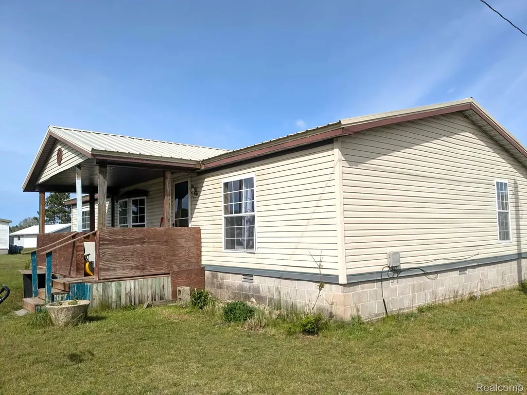 5554 N Sauble Lake Drive Sauble Township MI 49644