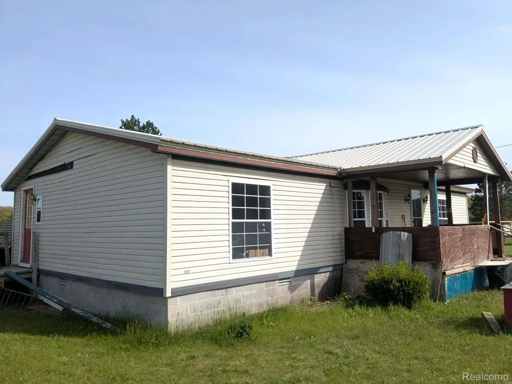 5554 N Sauble Lake Drive Sauble Township MI 49644