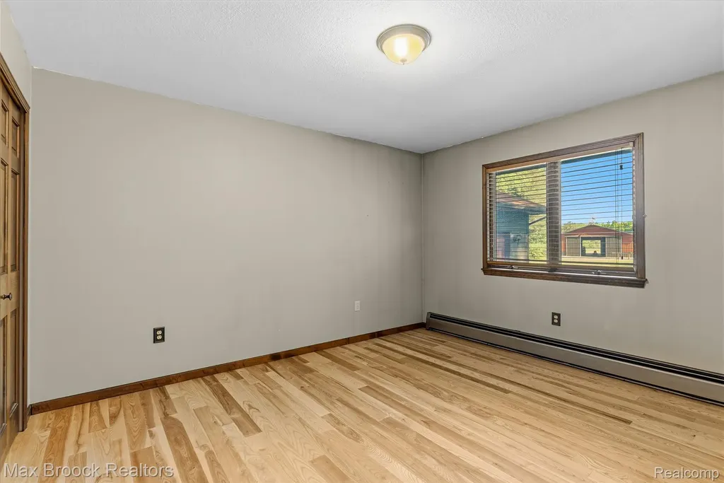 892 W Barnes Lake Road Deerfield Township MI 48421