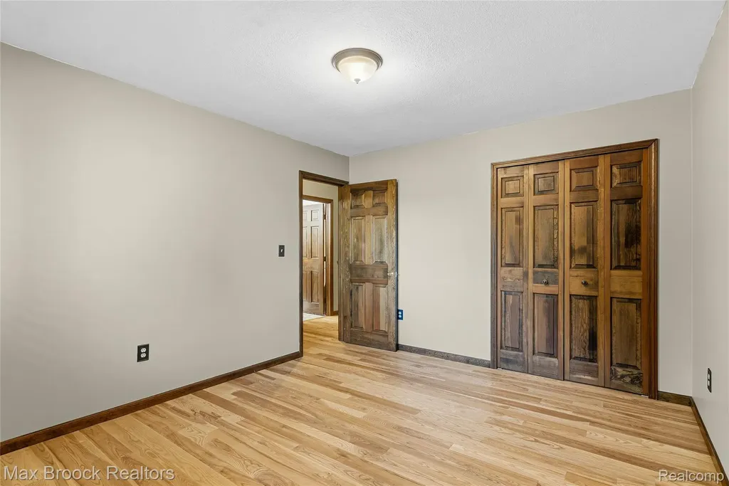 892 W Barnes Lake Road Deerfield Township MI 48421