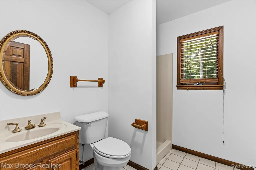 892 W Barnes Lake Road Deerfield Township MI 48421
