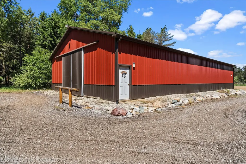 892 W Barnes Lake Road Deerfield Township MI 48421
