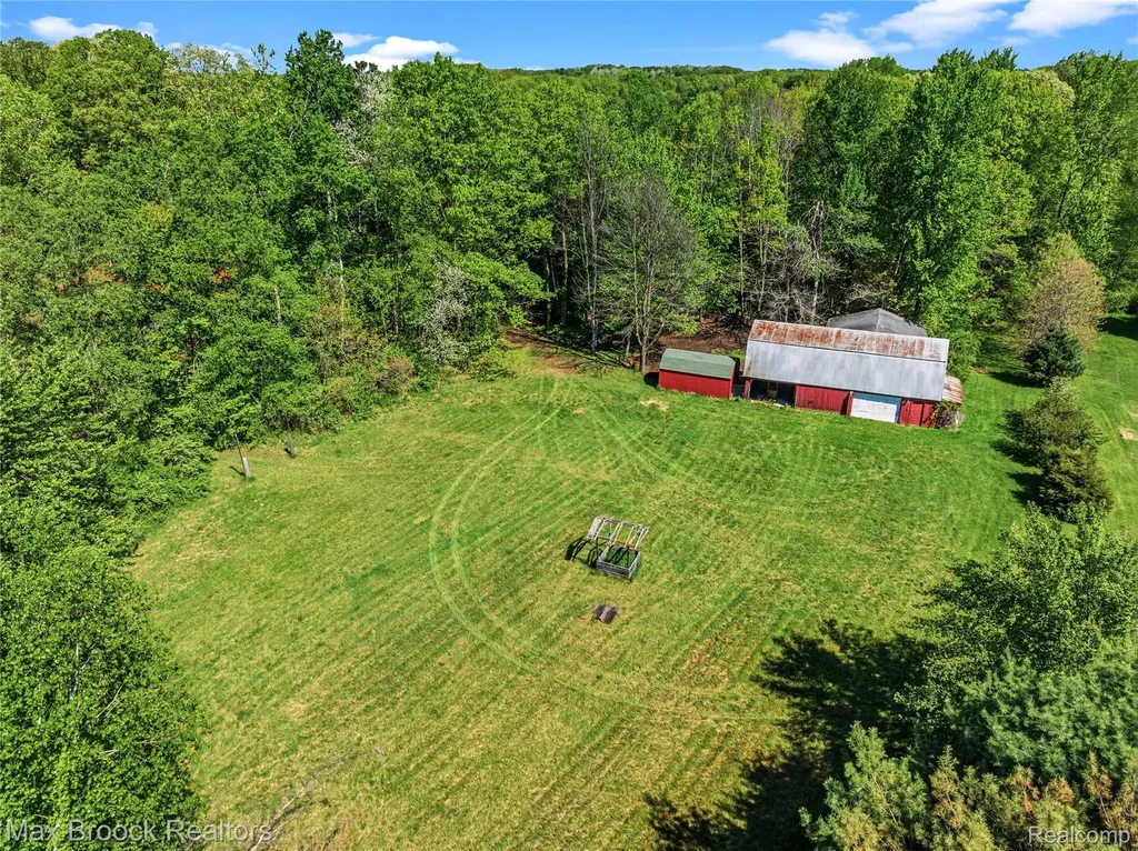 892 W Barnes Lake Road Deerfield Township MI 48421