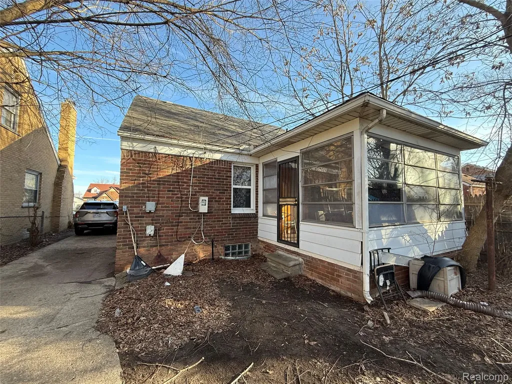 15226 Bringard Drive Detroit City MI 48205