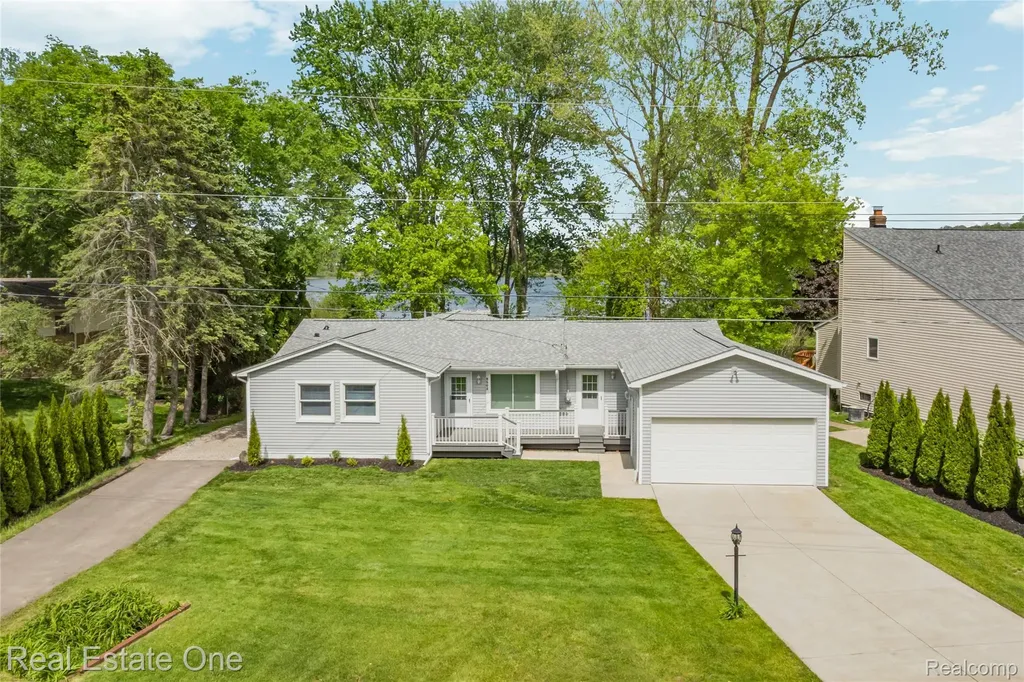 Brighton Township MI, 9503 Edward Drive