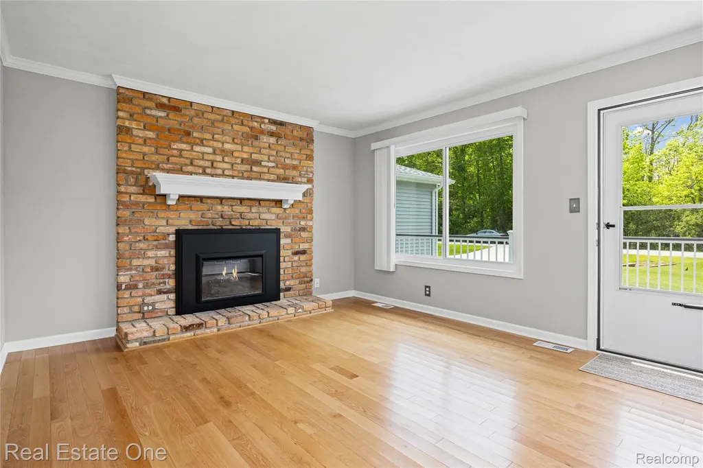 9503 Edward Drive Brighton Township MI 48114