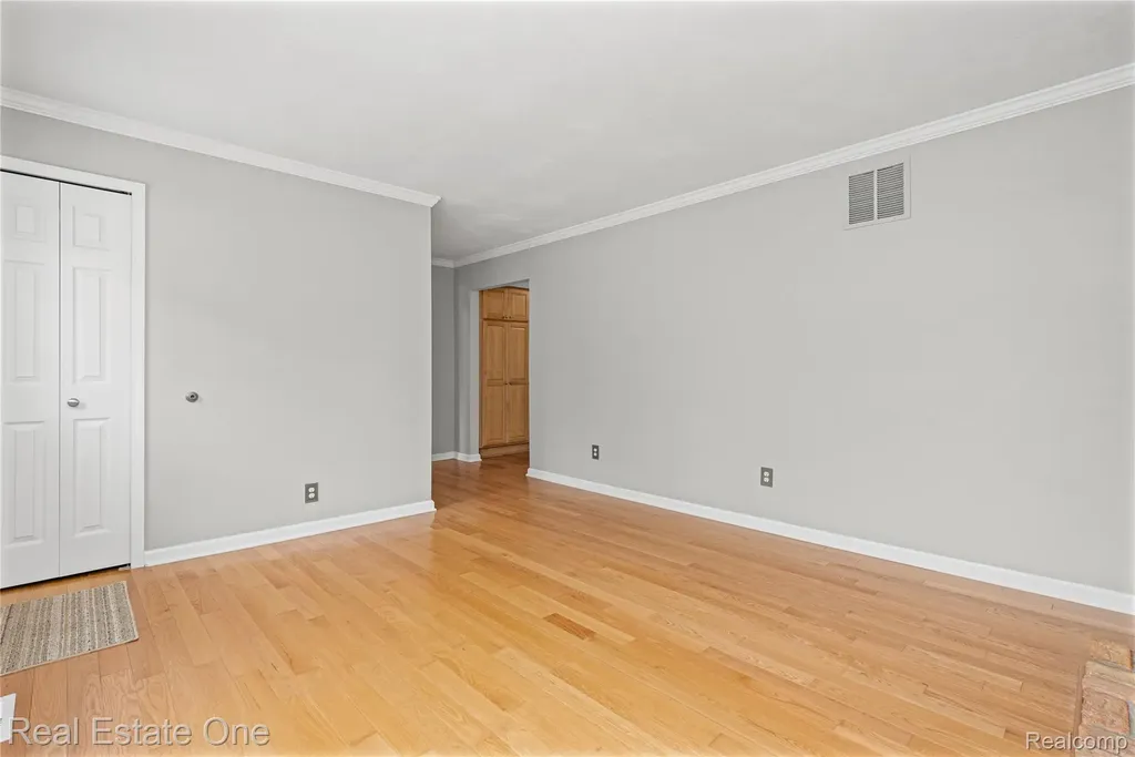 9503 Edward Drive Brighton Township MI 48114