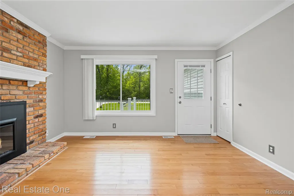 9503 Edward Drive Brighton Township MI 48114