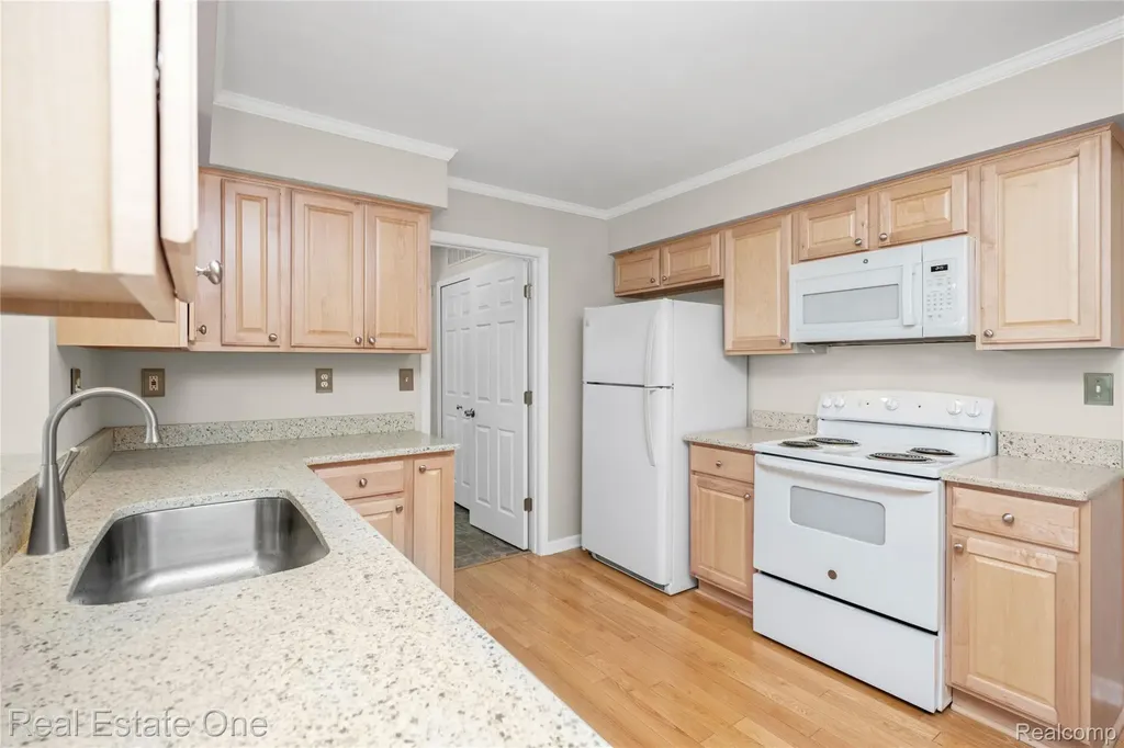 9503 Edward Drive Brighton Township MI 48114