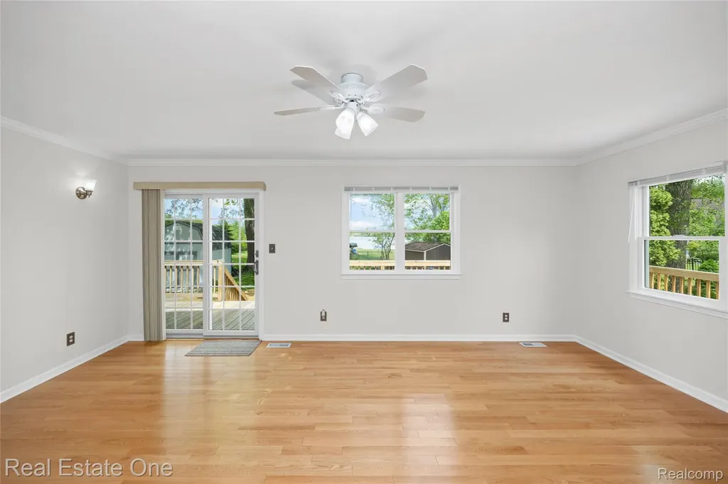 9503 Edward Drive Brighton Township MI 48114