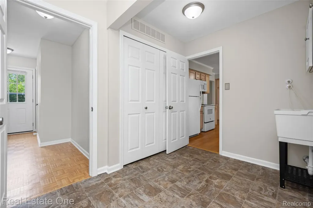 9503 Edward Drive Brighton Township MI 48114