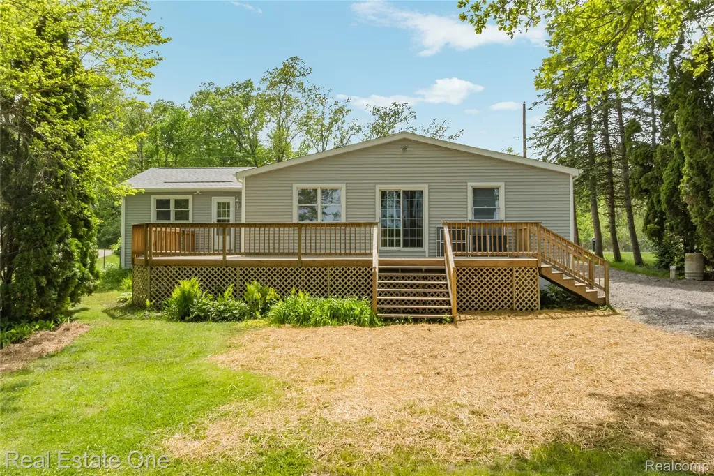 9503 Edward Drive Brighton Township MI 48114
