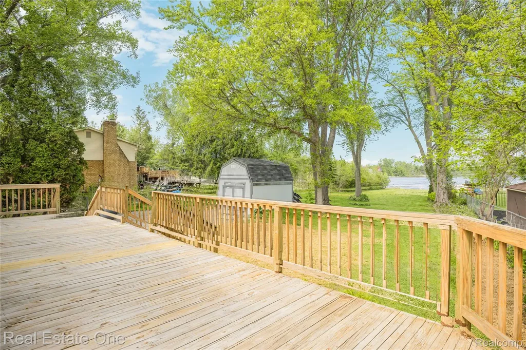9503 Edward Drive Brighton Township MI 48114