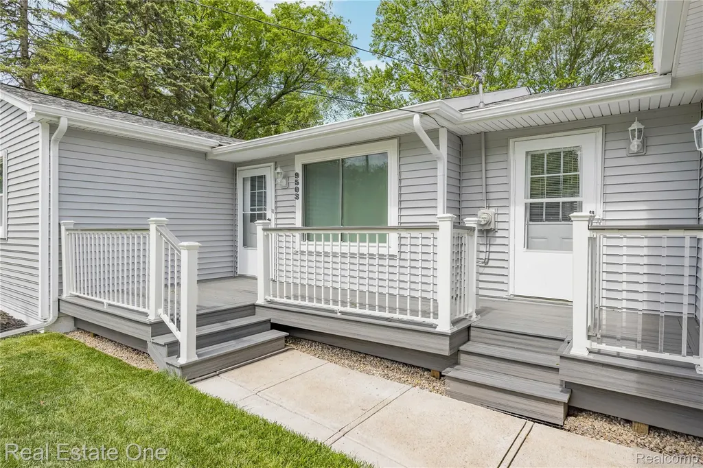 9503 Edward Drive Brighton Township MI 48114