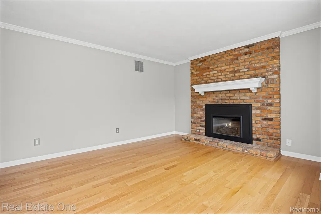9503 Edward Drive Brighton Township MI 48114
