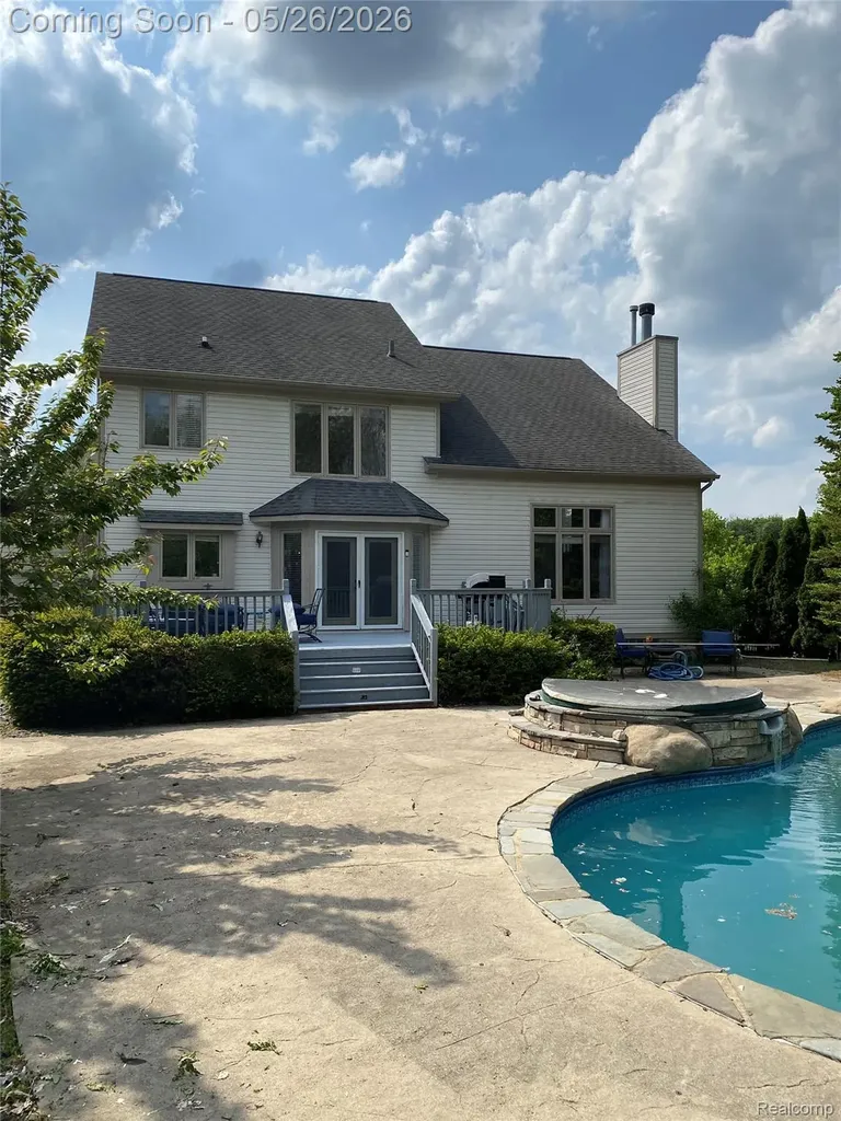 1802 Mist Wood Drive Howell Township MI 48843