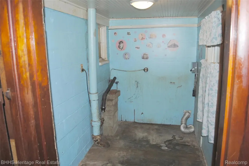 4080 Potts Road Handy Township MI 48836