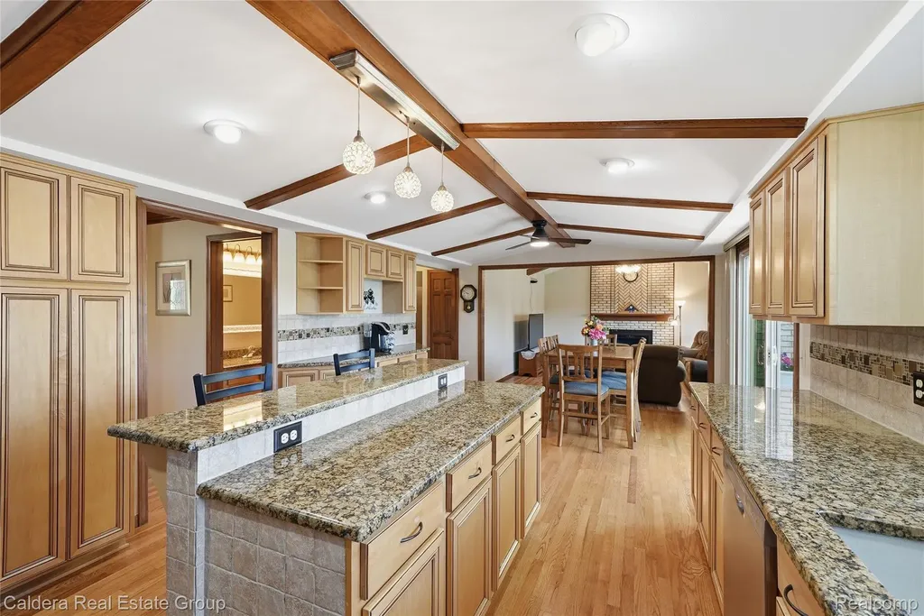 8915 Chestnut Run Drive Shelby Charter Township MI 48317