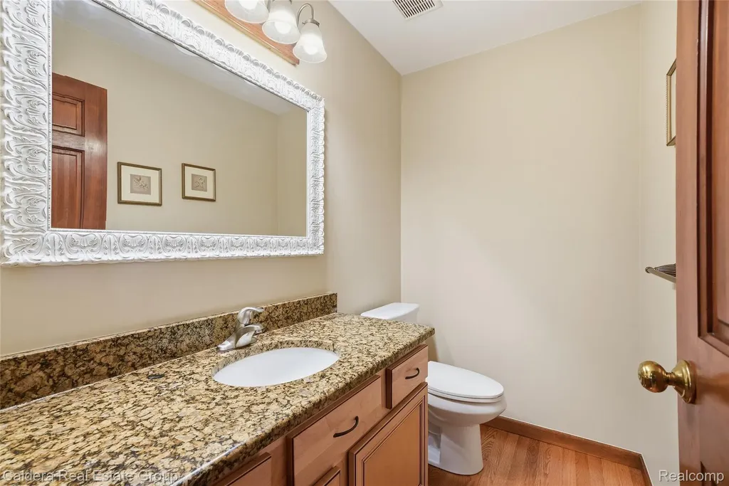 8915 Chestnut Run Drive Shelby Charter Township MI 48317