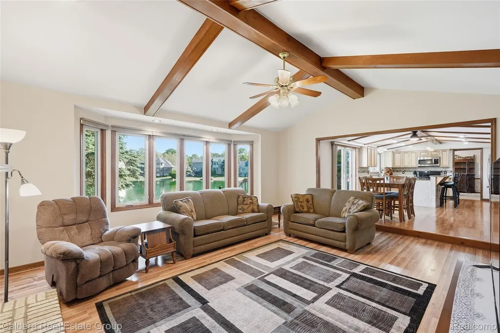 8915 Chestnut Run Drive Shelby Charter Township MI 48317