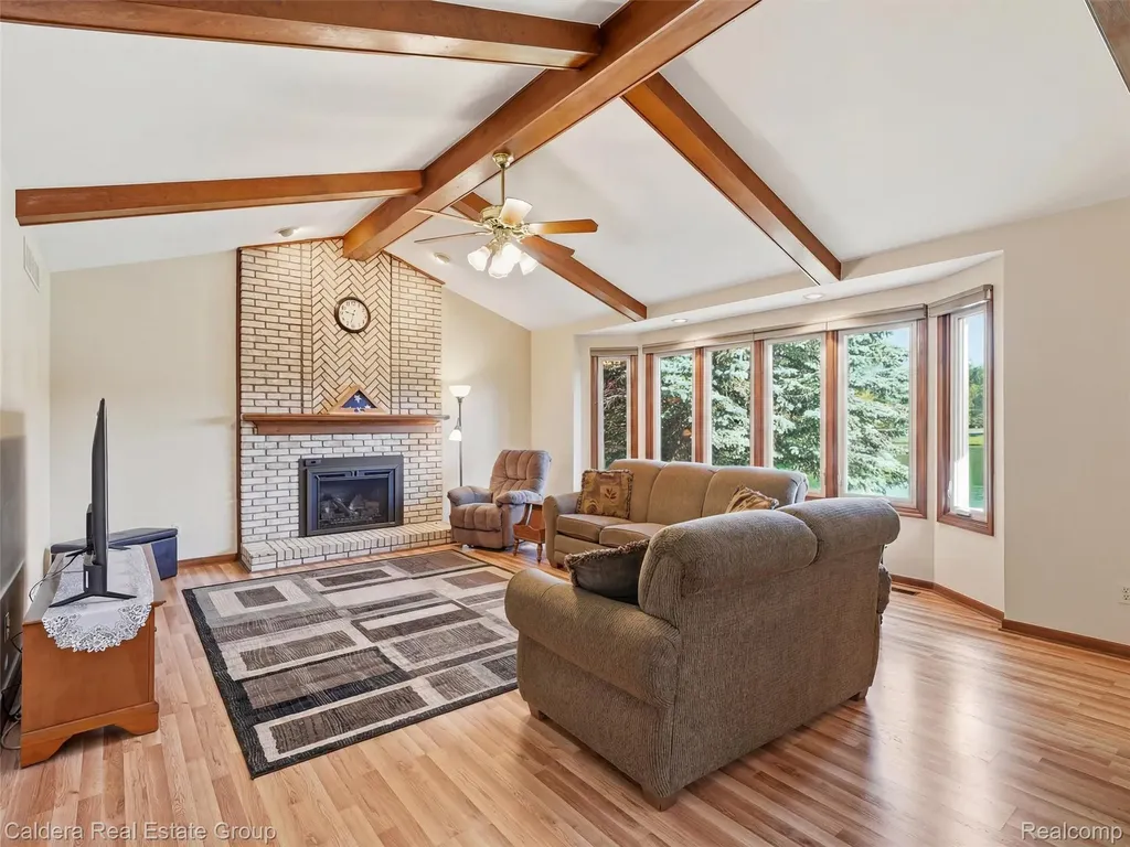 8915 Chestnut Run Drive Shelby Charter Township MI 48317