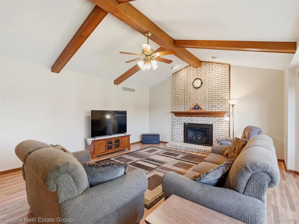 8915 Chestnut Run Drive Shelby Charter Township MI 48317