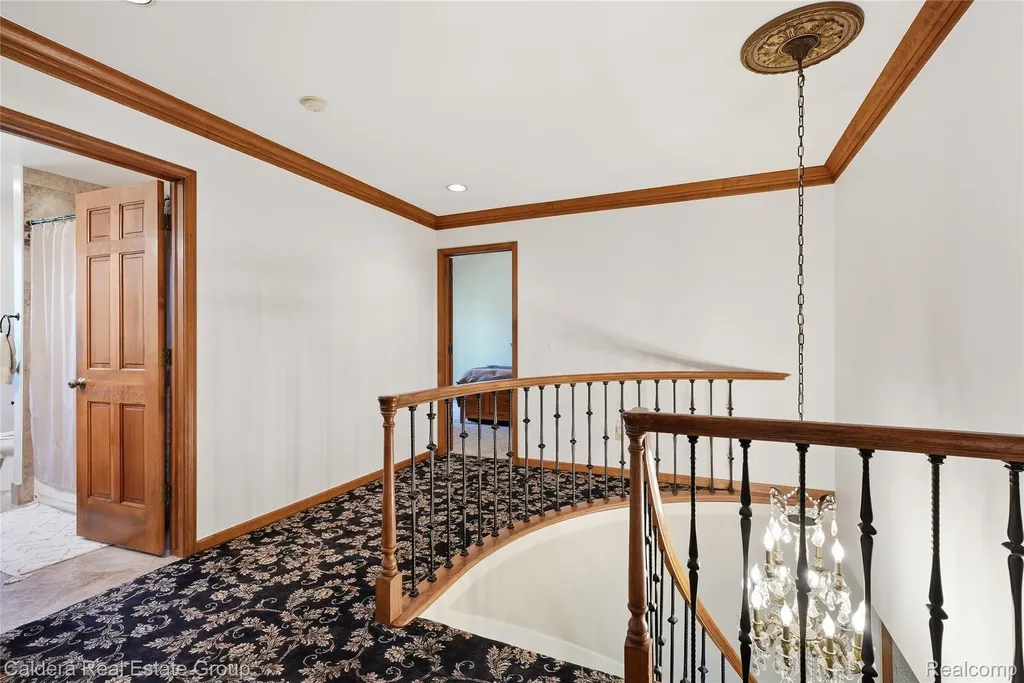 8915 Chestnut Run Drive Shelby Charter Township MI 48317