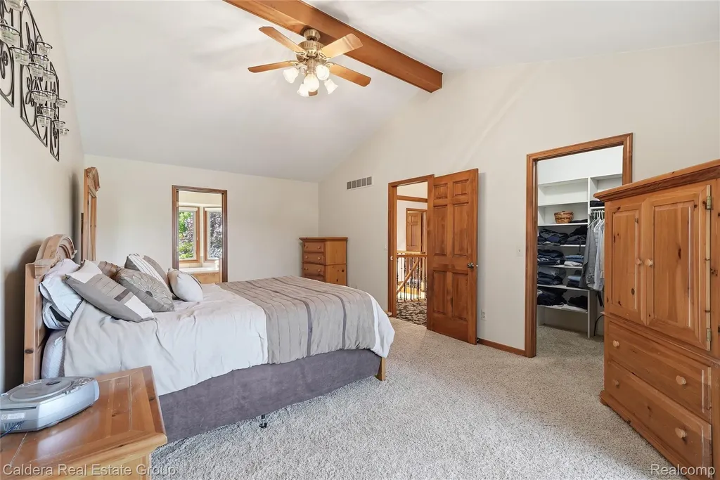 8915 Chestnut Run Drive Shelby Charter Township MI 48317