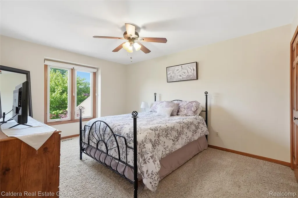 8915 Chestnut Run Drive Shelby Charter Township MI 48317