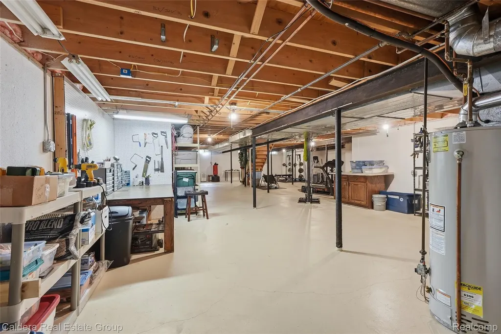 8915 Chestnut Run Drive Shelby Charter Township MI 48317