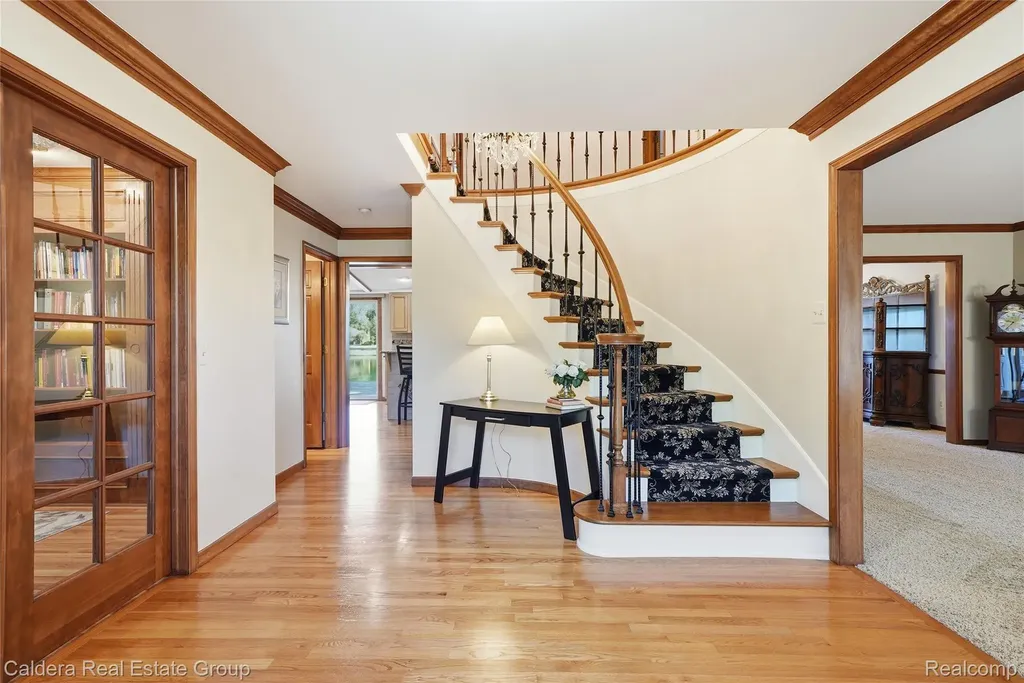 8915 Chestnut Run Drive Shelby Charter Township MI 48317