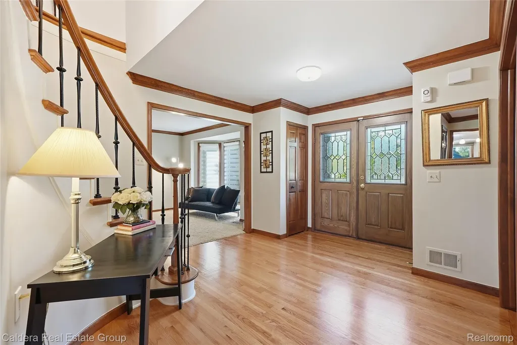 8915 Chestnut Run Drive Shelby Charter Township MI 48317