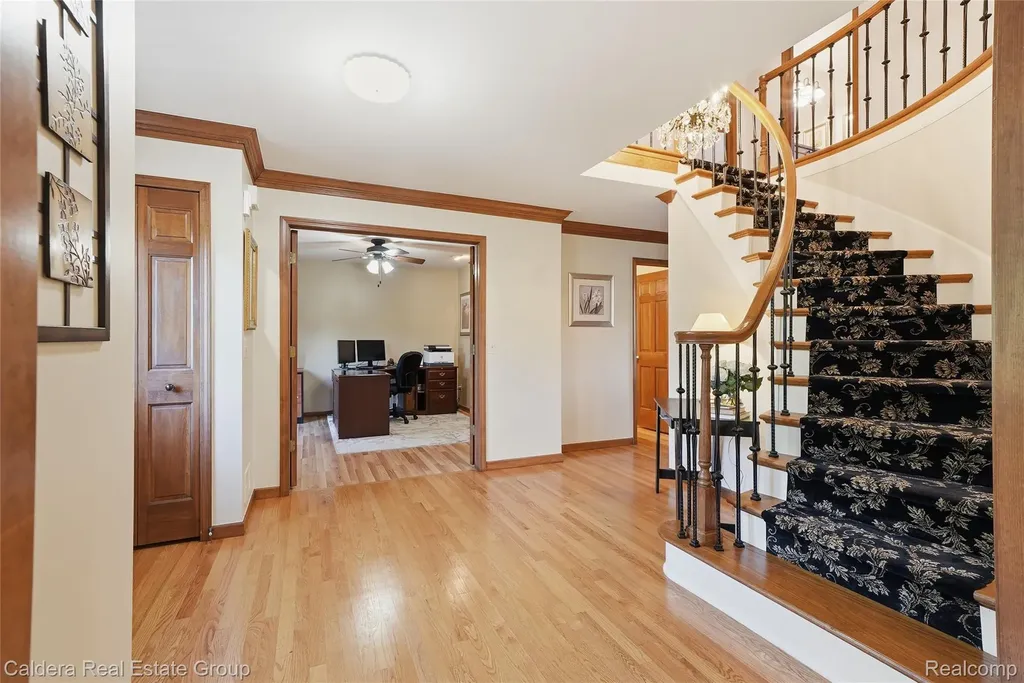 8915 Chestnut Run Drive Shelby Charter Township MI 48317
