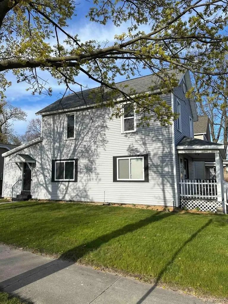 310 W Court Street Ludington City MI 49431