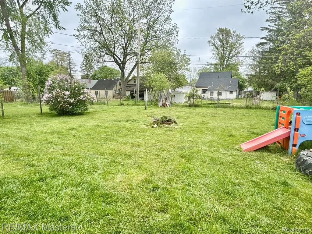 207 Court Street S Standish City MI 48658