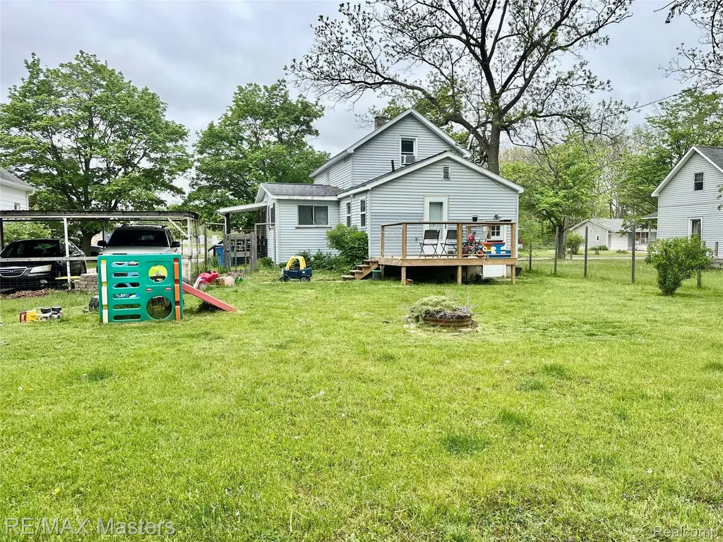 207 Court Street S Standish City MI 48658