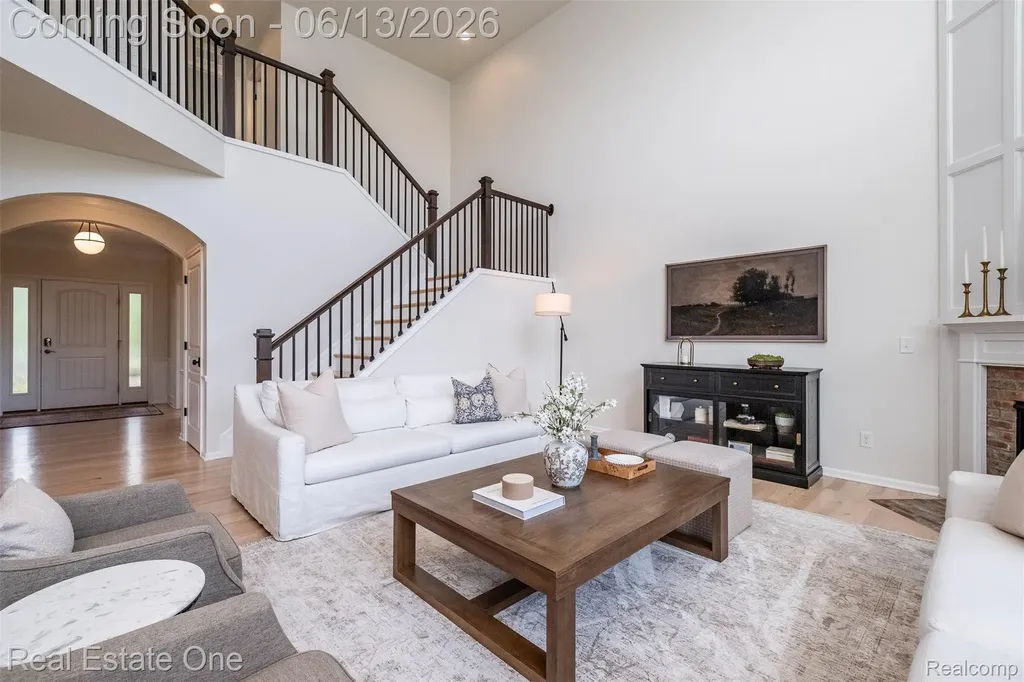 1938 Trowbridge Lane Commerce Charter Township MI 48382