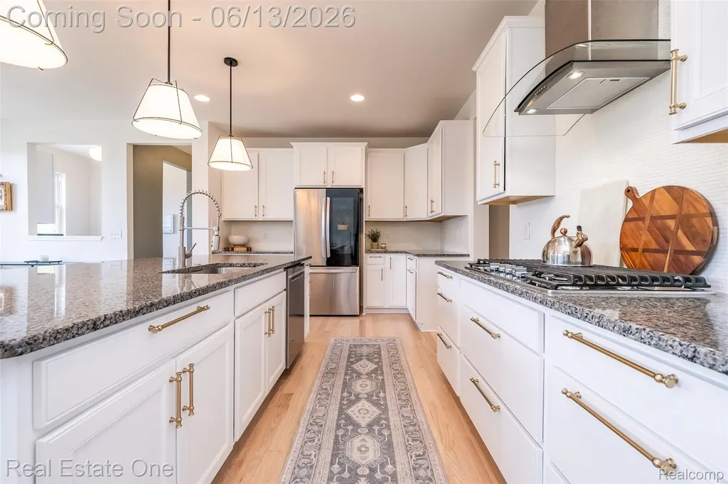 1938 Trowbridge Lane Commerce Charter Township MI 48382