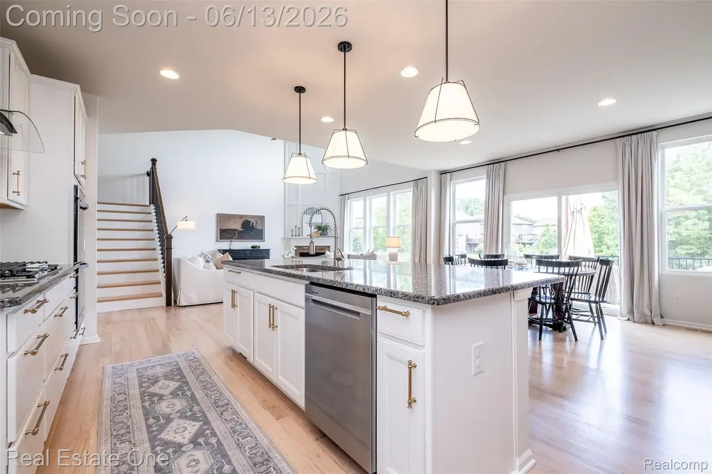 1938 Trowbridge Lane Commerce Charter Township MI 48382