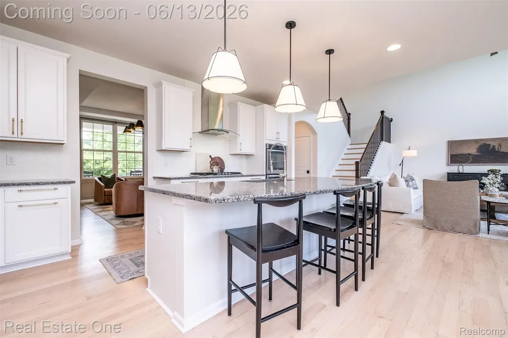 1938 Trowbridge Lane Commerce Charter Township MI 48382