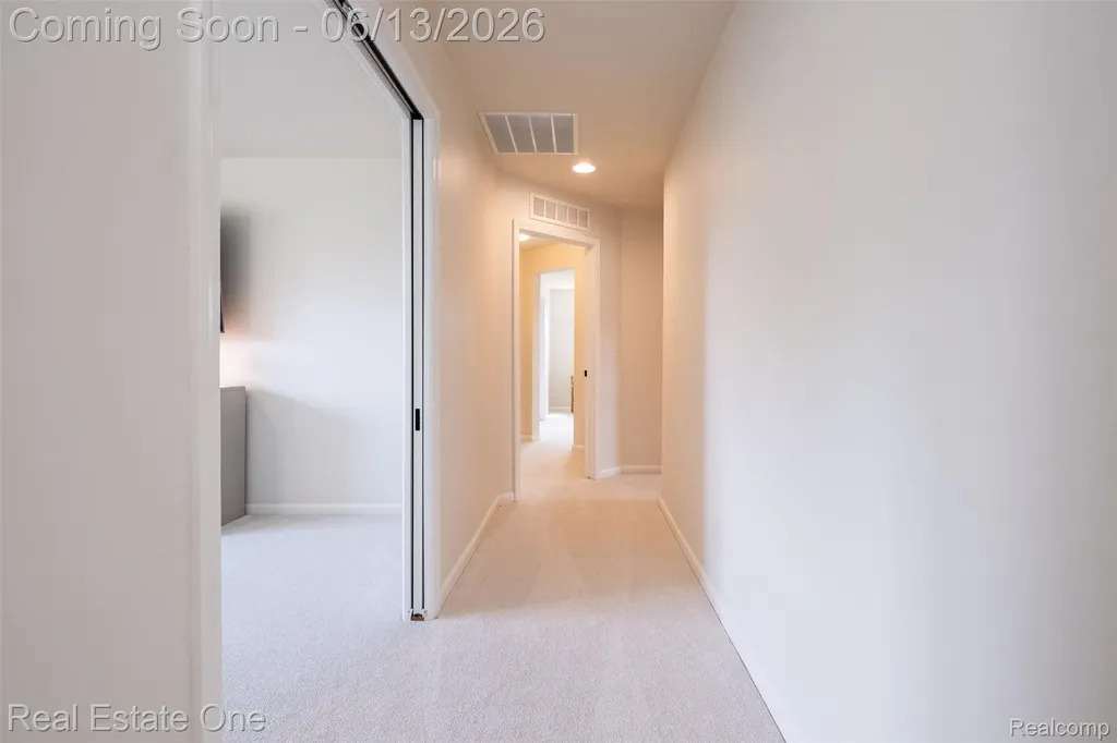 1938 Trowbridge Lane Commerce Charter Township MI 48382