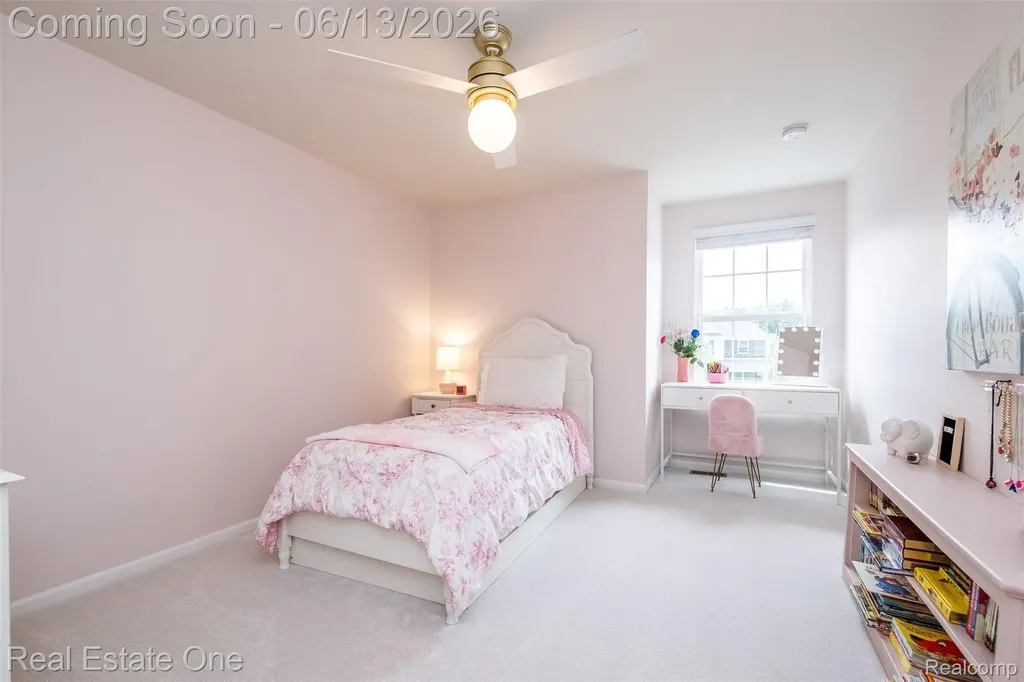 1938 Trowbridge Lane Commerce Charter Township MI 48382