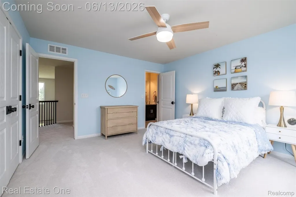1938 Trowbridge Lane Commerce Charter Township MI 48382
