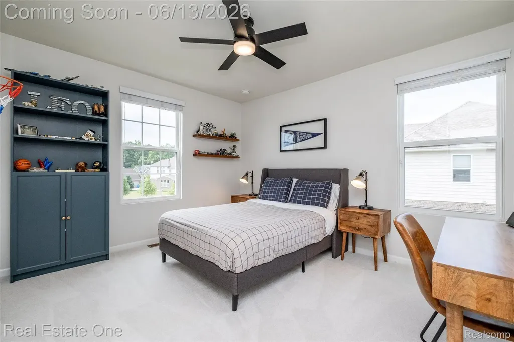 1938 Trowbridge Lane Commerce Charter Township MI 48382