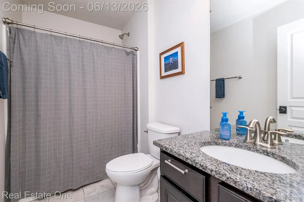 1938 Trowbridge Lane Commerce Charter Township MI 48382