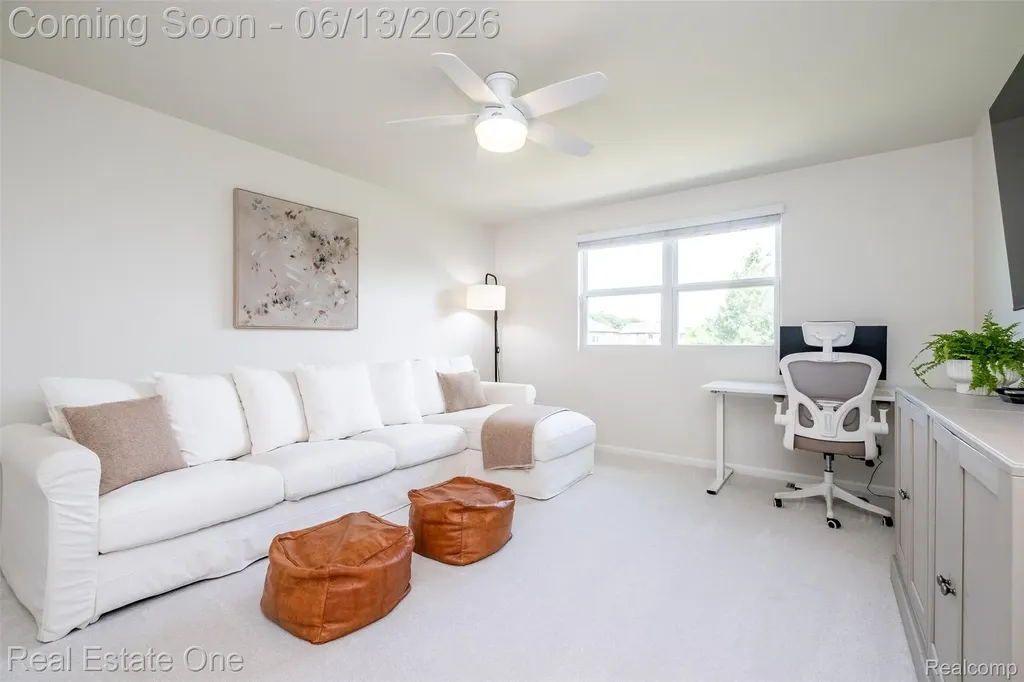 1938 Trowbridge Lane Commerce Charter Township MI 48382